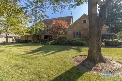 5312 Brookfield Ln, Sylvania, OH 43560
