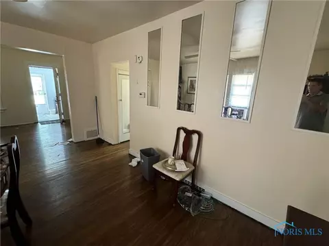 615 Evesham Ave, Toledo, OH 43607 photo 8