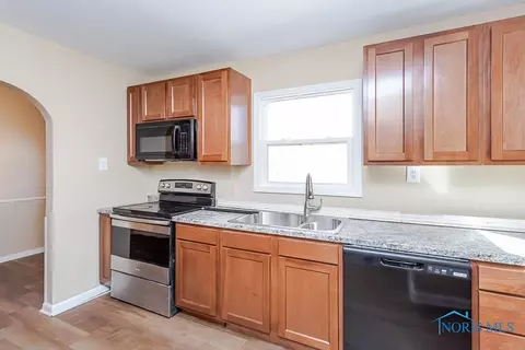 3652 Douglas Rd, Toledo, OH 43613 photo 22