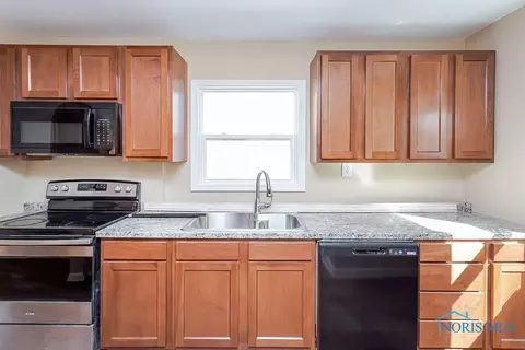 3652 Douglas Rd, Toledo, OH 43613 photo 23