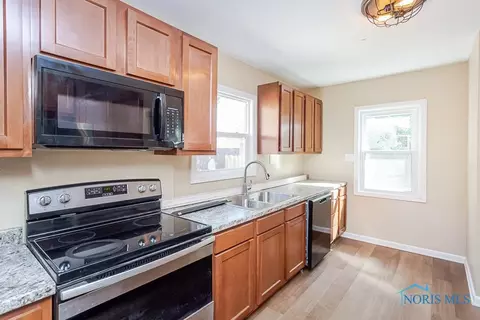 3652 Douglas Rd, Toledo, OH 43613 photo 16