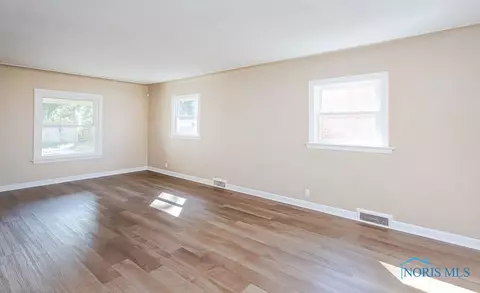 3652 Douglas Rd, Toledo, OH 43613 photo 5
