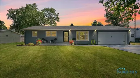 4818 Weldwood Ln, Sylvania, OH 43560