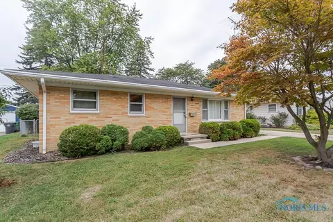 1017 Rosedale St, Maumee, OH 43537