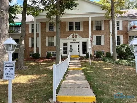 5679 Monroe Bldg 3 St #804, Sylvania, OH 43560