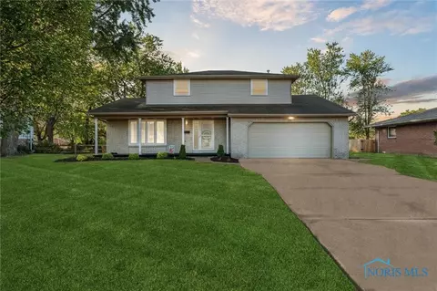 310 Elm St, Walbridge, OH 43465