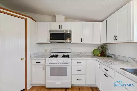 200 S Walnut St, Fayette, OH 43521 photo 12