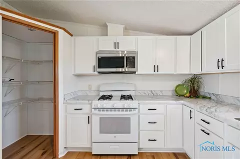 200 S Walnut St, Fayette, OH 43521 photo 13