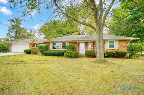 18586 Mccutcheonville Rd, Pemberville, OH 43450