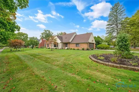 2457 Densmore Dr, Toledo, OH 43606