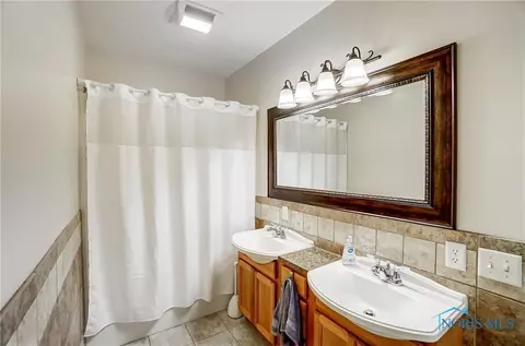 211 E Perrin Ave, Mccomb, OH 45858 photo 25