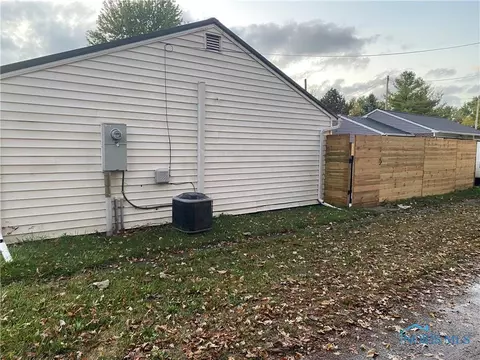 847 E Bryan St, Bryan, OH 43506 photo 8