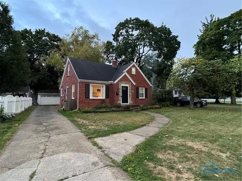 3303 Oakway Dr, Toledo, OH 43614