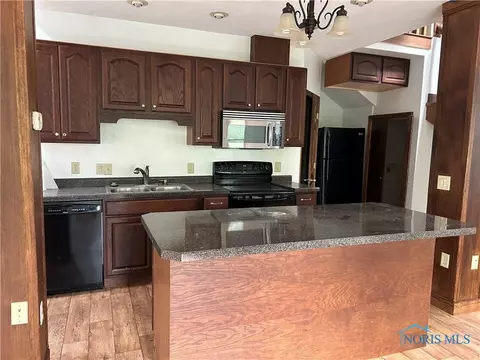 123 E Wallace St, Findlay, OH 45840 photo 4