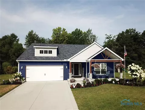 457 Hidden Village Ln, Holland, OH 43528