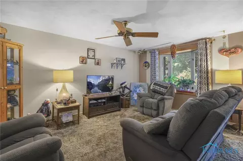 521 Richards Rd, Toledo, OH 43607 photo 5