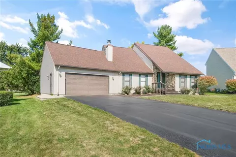 236 Waddle St, Findlay, OH 45840