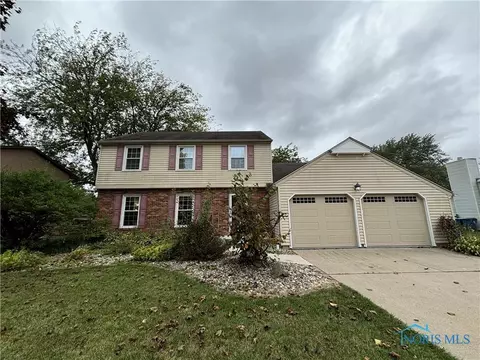 213 Freedom Ln, Waterville, OH 43566