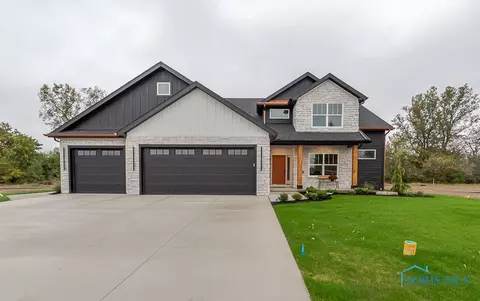 3945 Legacy Trl, Sylvania, OH 43560