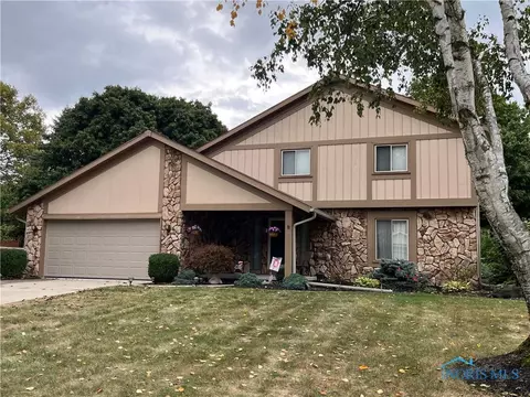2461 Garden Creek Dr, Maumee, OH 43537