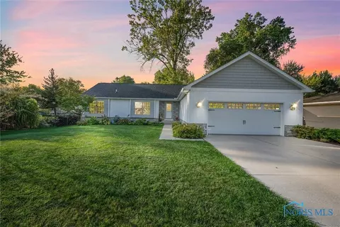 5902 Bayshore Rd, Oregon, OH 43616