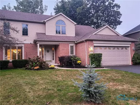 8814 Linden Lake Rd, Sylvania, OH 43560