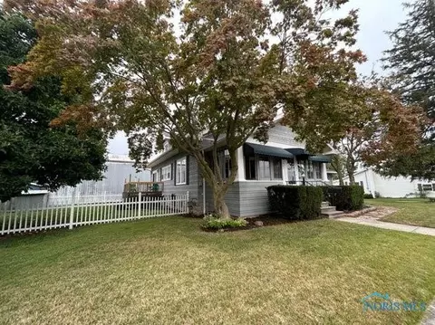 207 Rhodes Ave, North Baltimore, OH 45872