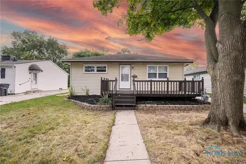 719 Custer Dr, Toledo, OH 43612