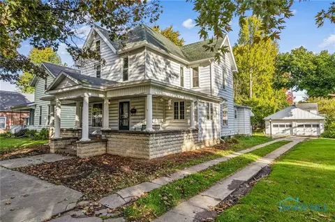 326 W Center St, Fostoria, OH 44830
