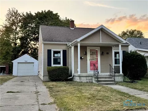 447 Marshall St, Wauseon, OH 43567