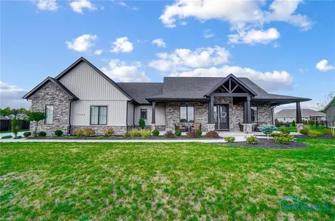 10284 Wheatfield Dr, Findlay, OH 45840