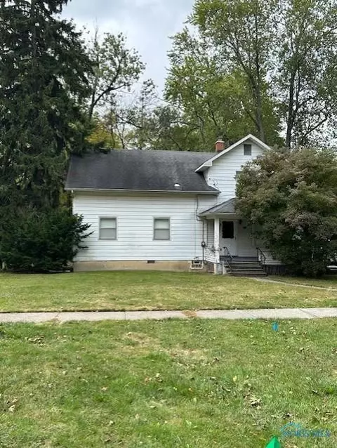 818 Cherry St, Perrysburg, OH 43551