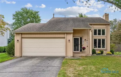 3828 Wheatlands Rd, Sylvania, OH 43560