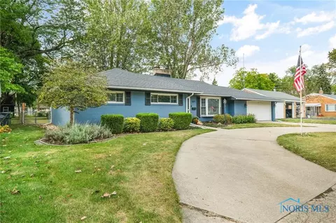 1071 Scribner St, Maumee, OH 43537 photo 2