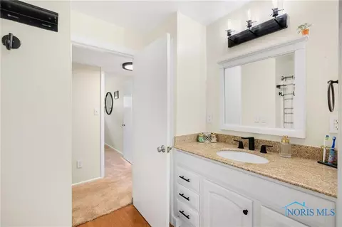 1071 Scribner St, Maumee, OH 43537 photo 25
