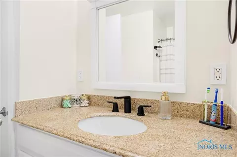 1071 Scribner St, Maumee, OH 43537 photo 26
