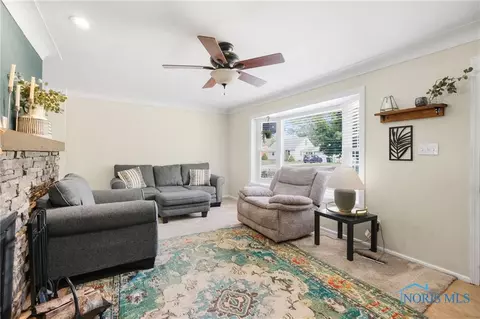1071 Scribner St, Maumee, OH 43537 photo 7