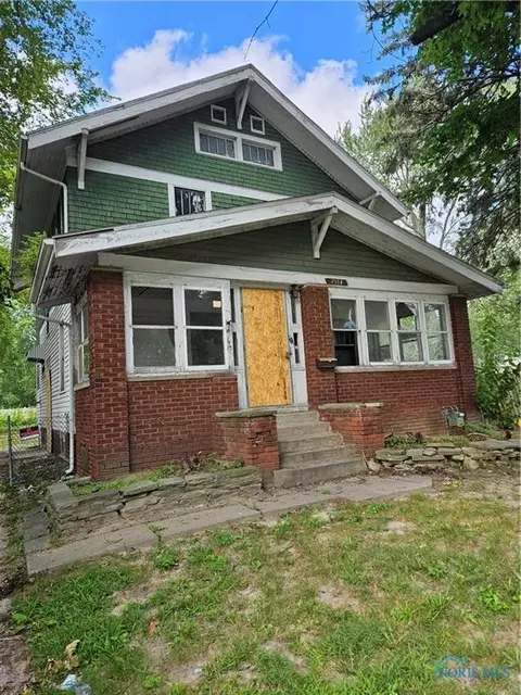 2414 W Alexis Rd, Toledo, OH 43613