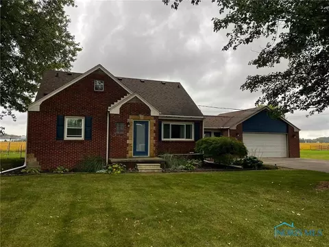 5103 Curtice Rd, Northwood, OH 43619
