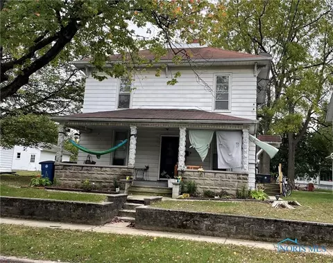 208 E Merry Ave, Bowling Green, OH 43402