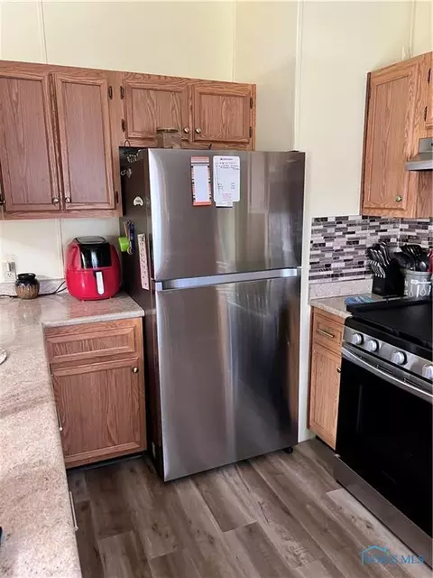 1811 E High St, Bryan, OH 43506 photo 11