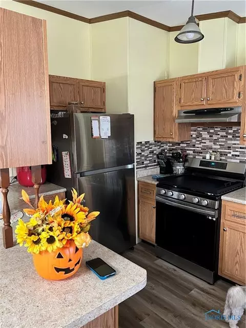 1811 E High St, Bryan, OH 43506 photo 13