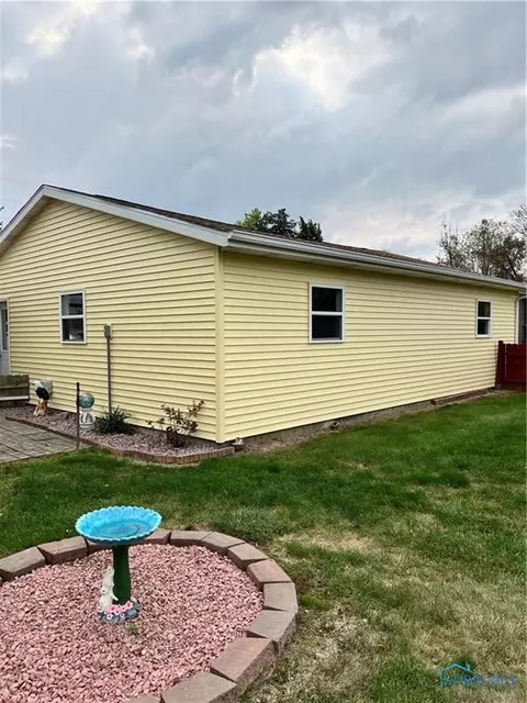 1811 E High St, Bryan, OH 43506 photo 5