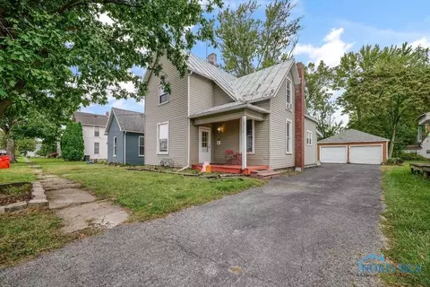 208 Larkins St, Findlay, OH 45840