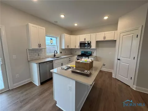 1855 Caleb Ct, Waterville, OH 43566 photo 6