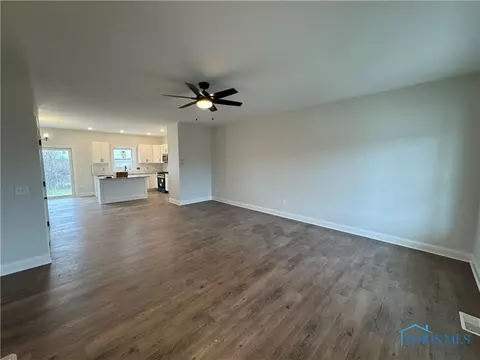 1855 Caleb Ct, Waterville, OH 43566 photo 2