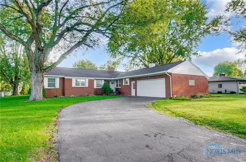 1032 Breezewood Ct, Findlay, OH 45840