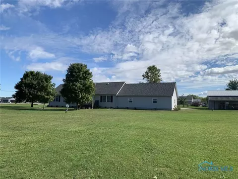 23940 W Walbridge Rd, Curtice, OH 43412 photo 2