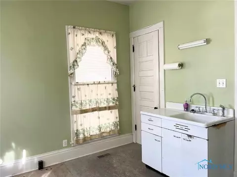 353 N Wayne St, Kenton, OH 43326 photo 7