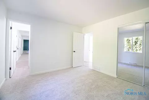 828 Independence Rd, Toledo, OH 43607 photo 10